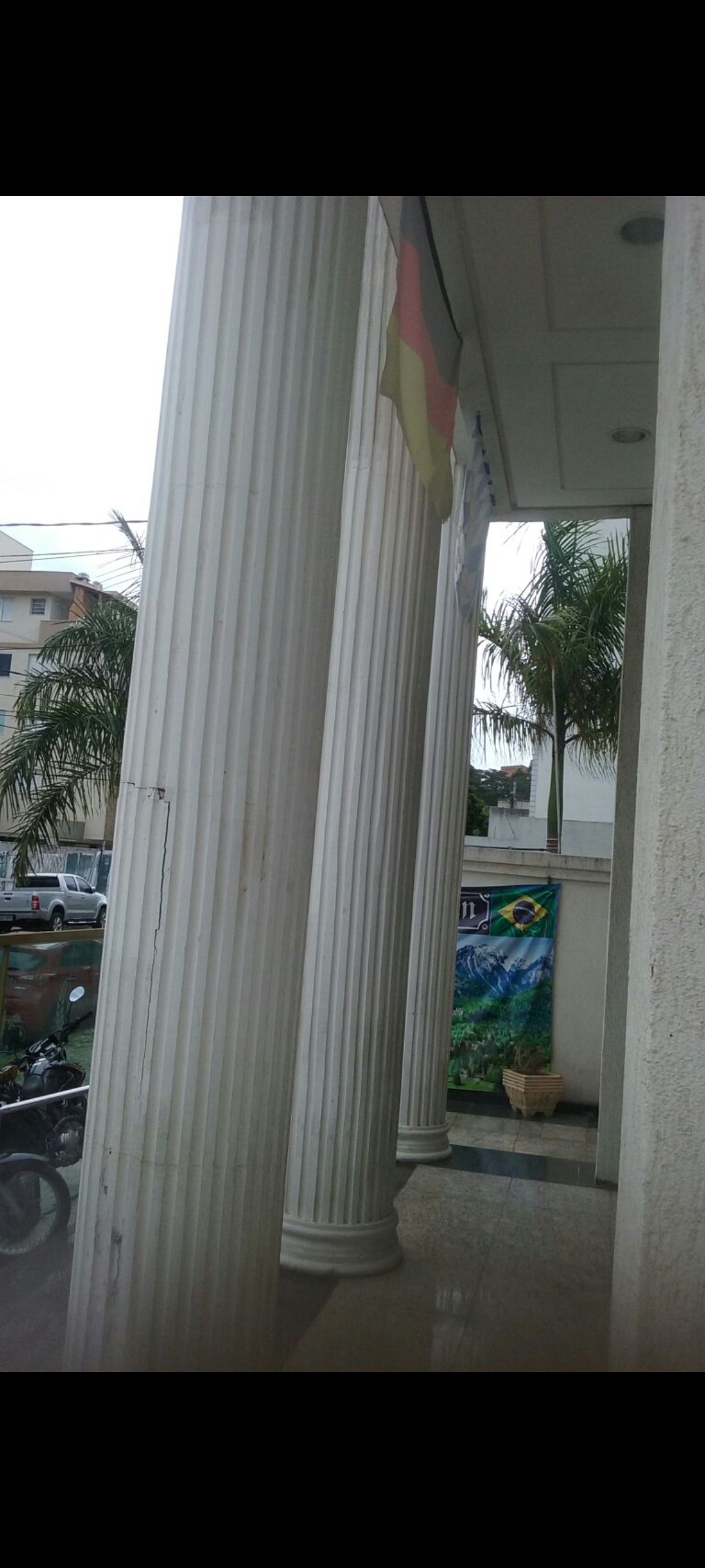 Tem espaço castelo estante , só $1.707, paga usa, sem fiador , aluguel barato 1/2 Andar + terraço , excelente local, sem iptu, Direto , granito ,blindex , excelente ,barato aluguel castelo , ZAP 9979